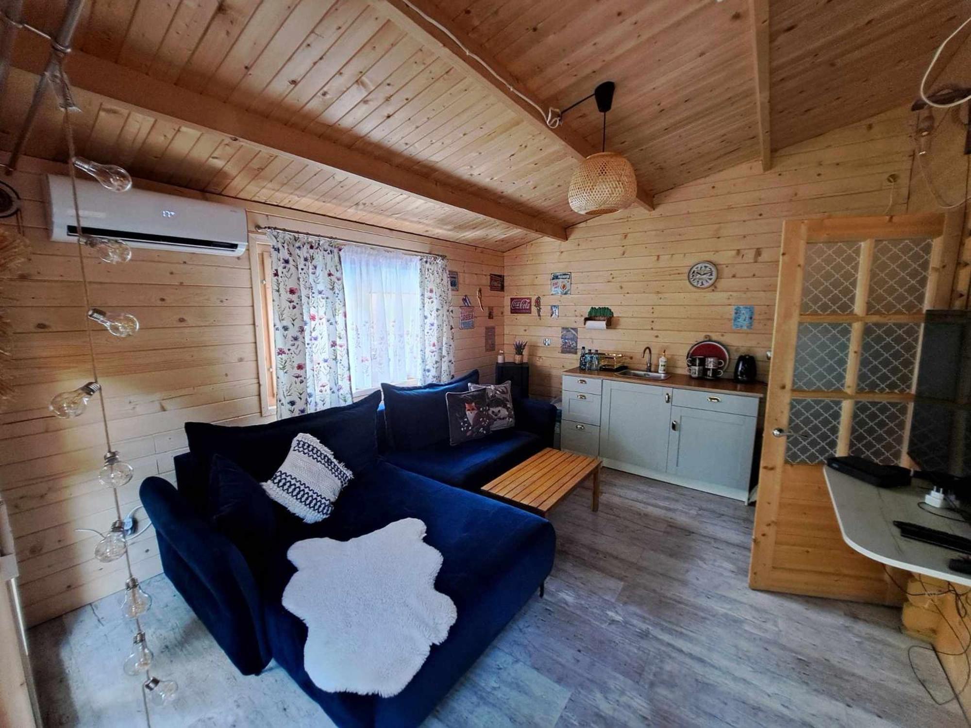 Lesny Zakatek Malediwy Chalet *